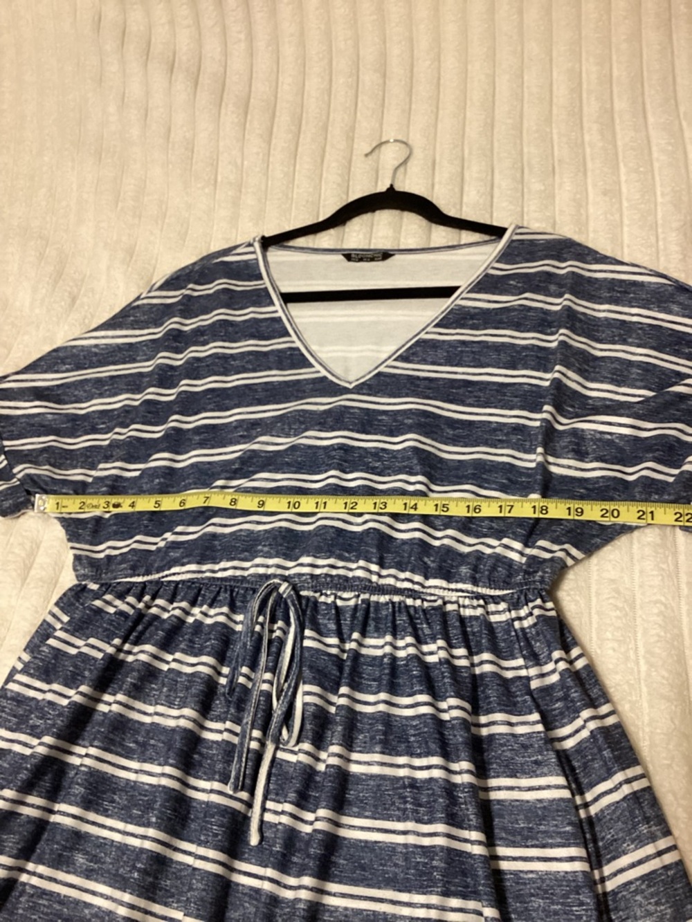 BloomChic Navy and White Striped V-Neck Midi Dress, size 12, EUC - Picture 8 of 12
